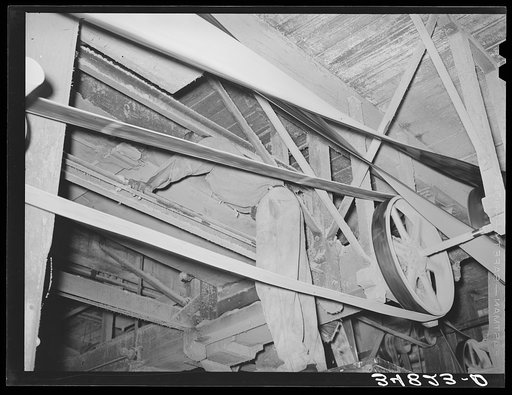 Belts and machinist. Cotton seed oil mill. McLennan County, Texas