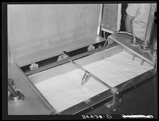 Pasteurizing milk. Creamery, San Angelo, Texas