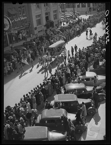 Part of the parade which opened the Fat Stock Show. San Angelo, Texas