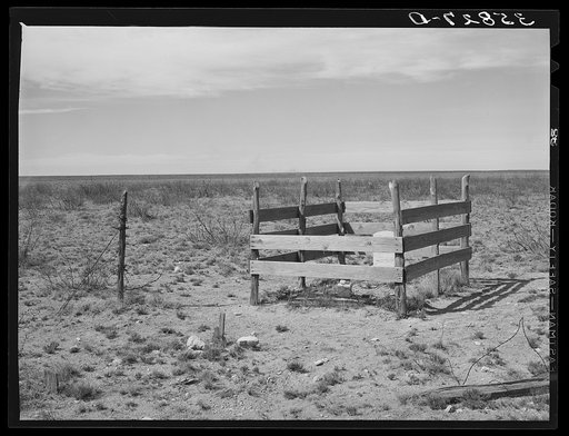Grave on the high plains. Dawson County, Texas