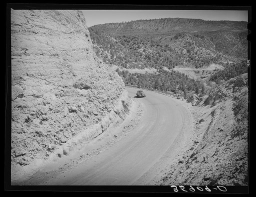 Sharp curves are prevalent along the highway at Carrizo Creek. Navajo County, Arizona
