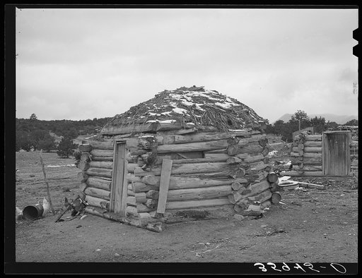 Navajo hogan. Datil, New Mexico