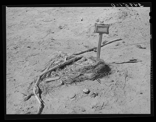 Untitled photo, possibly related to: Spanish-American grave in rural section of the Bernalillo County, New Mexico