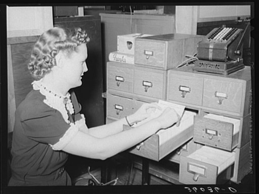 Card index system of the United Producers and Consumers Cooperative. Phoenix, Arizona. This cooperative has over 12,000 members, the majority of whom are farmers