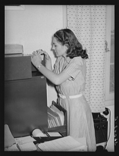 Case histories of all patients of the clinic are kept. Agua Fria migratory labor camp, Arizona