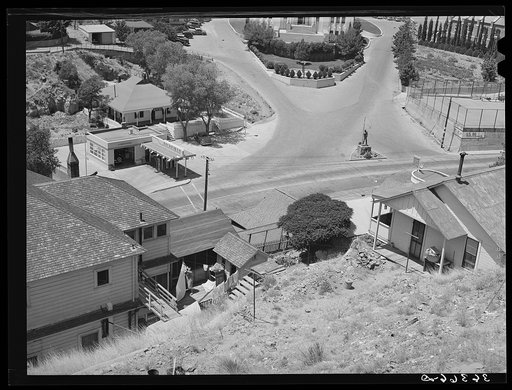 Looking down on the miners' monument at Bisbee, Arizona. Inhabitants brag that this is the largest town which has no house-to-house mail delivery, the post office department considering the streets too precipitous to make delivery