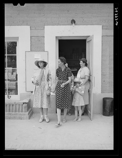 Leaving the grocery store at the Casa Grande Valley Farms. Pinal County, Arizona
