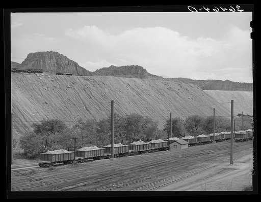Untitled photo, possibly related to: Carloads of ore. Santa Rita copper mines, New Mexico