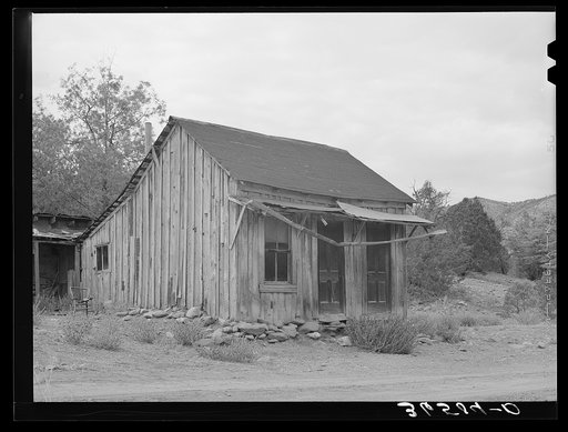 Abandoned residence at Paradise, Arizona, former gold mining town