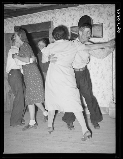 Round dance. Pie Town, New Mexico. Among people where square dancing is the usual form of dancing, regular ball room dancing is called "round dancing"