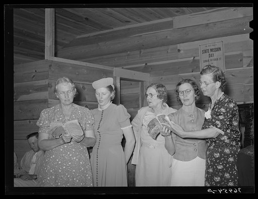 Ladies' quintette at community sing. Pie Town, New Mexico