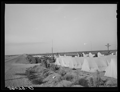 Housing for white transient workers of Giffen Ranch. Southwest Mendota, California