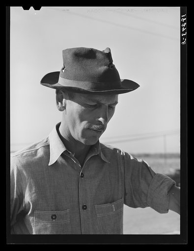 White bricklayer, Corpus Christi, Texas, working on U.S.H.A. project which is constructing two hundred forty-nine units for married enlisted men and civilian employees