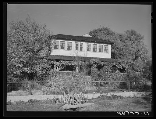 Farmhouse of fruit farmer near Auburn, California