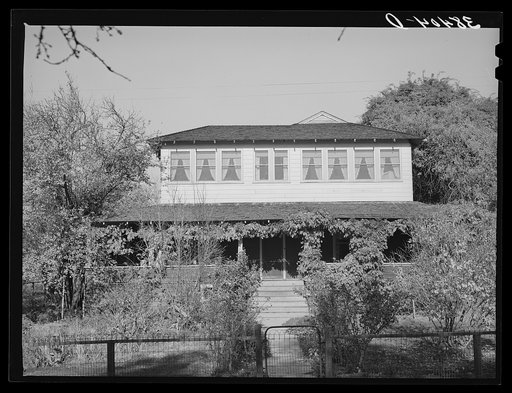Untitled photo, possibly related to: Farmhouse of fruit farmer near Auburn, California