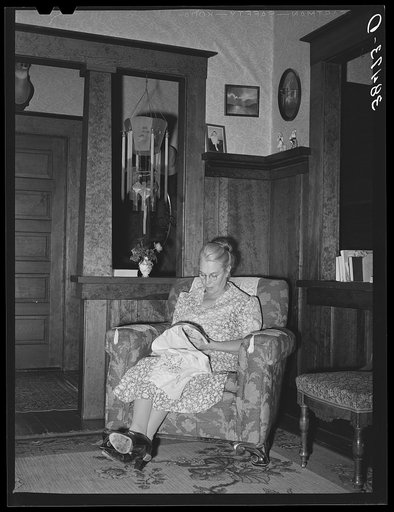 Wife of fruit farmer. Placer County, California. See caption for 38471D