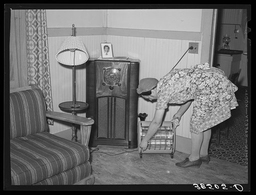 Wife of fruit farmer. Placer County, California. See caption for 38504D