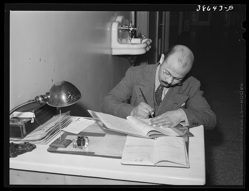 Doctor "signing in" at Negro hospital on southside of Chicago, Illinois