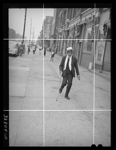 Street scene in the Negro district on Easter morning. Chicago, Illinois