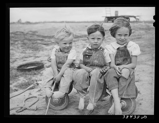 Children of Ray Halstead, FSA (Farm Security Administration) rehabilitation borrower. Dead Ox Flat, Malheur County, Oregon