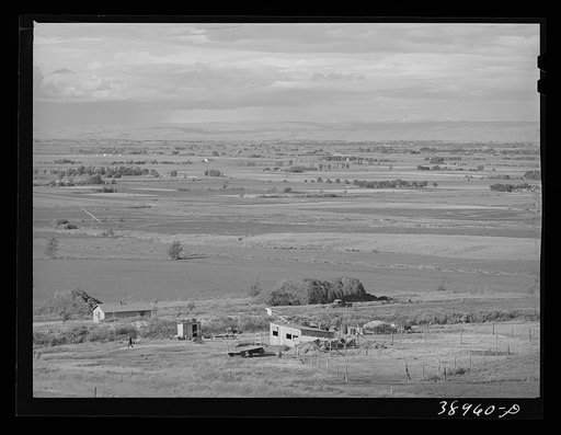Looking across the farmlands of the Owyhee River Valley, part of the Vale-Owyhee irrigation project. Malheur County, Oregon