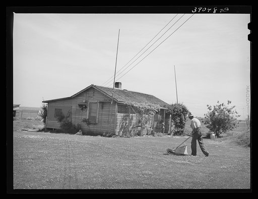 Farm home of E.E. Botner, FSA (Farm Security Administration) rehabilitation borrower living at Nyssa Heights, Malheur County, Oregon, a part of the Owyhee irrigation project