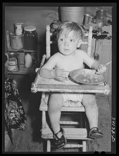 Child. FSA (Farm Security Administration) migratory labor camp mobile unit. Wilder, Idaho