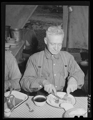 Oldtime sheepman who was visiting the sheep shearers' outfit for dinner. Ranch in Malheur County, Oregon. He predicted prosperous times for the sheepmen and had it figured out down to the last pound how much wool the Army would need for uniforms, clothing and blankets, etc.