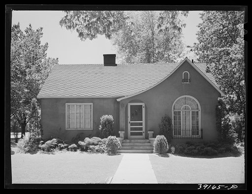 Typical house in Caldwell, Idaho. Caldwell is center of pea, sugar beet, onion and fruit section. Also much dairying