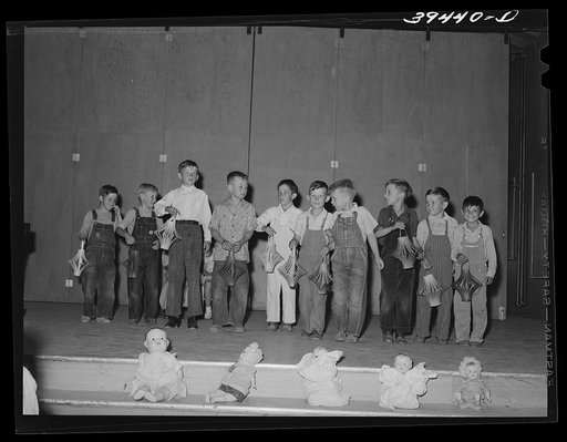 Schoolchildren in program at end of school term at the FSA (Farm Security Administration) labor camp. Caldwell, Idaho