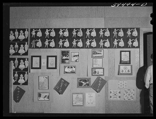 Exhibit of schoolchildren's work at the end of the school term. FSA (Farm Security Administration) labor camp. Caldwell, Idaho