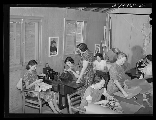 In the sewing class, a WPA (Work Projects Administration) project, at the FSA (Farm Security Administration) labor camp. Caldwell, Idaho