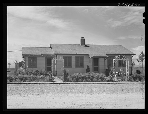 Clinic building at the FSA (Farm Security Administration) farm labor camp. Caldwell, Idaho
