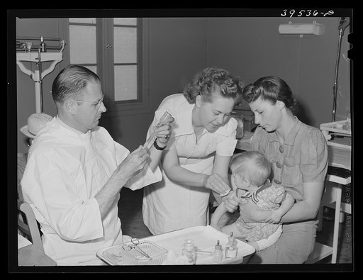 Caldwell, Idaho. June 1941. Farm Security Administration farm labor camp. The clinic
