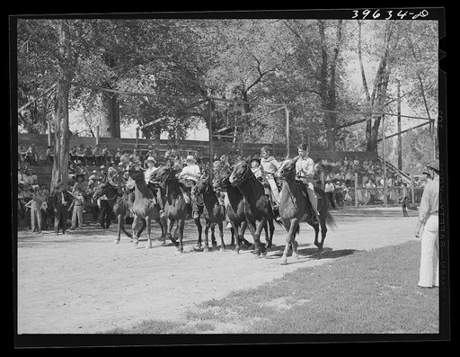 Starting line of the kids' horse race at the Fourth of July celebration. Vale, Oregon. This was a farm boys race. "No ringers, no professionals allowed" was the rule