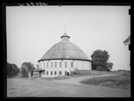 Round barn of Sheely farm. Near Arentsville, Adams County, Pennsylvania