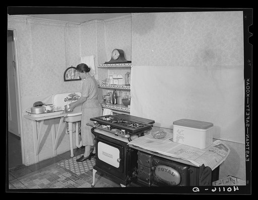 New York, New York. John Montefiori's sister-in-law in her kitchen at 340 East 63rd Street