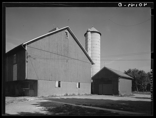 Lititz (vicinity), Lancaster County, Pennsylvania. Barn and silo on the farm of C.F. Minnich