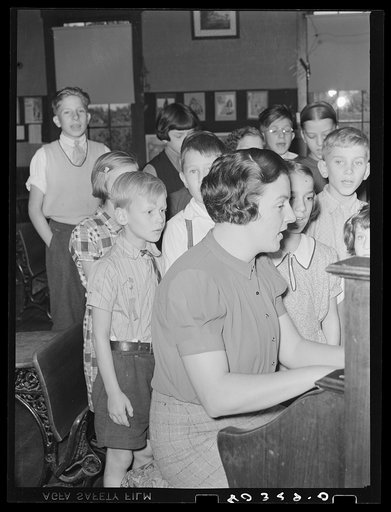 Lancaster County, Pennsylvania. Children singing in Martha Royer's school house