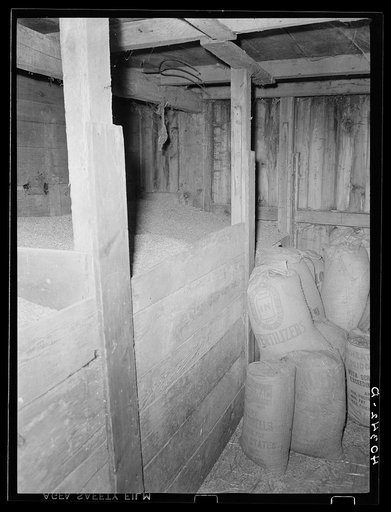 Lancaster County, Pennsylvania. The grain bin on the farm of Enos Royer