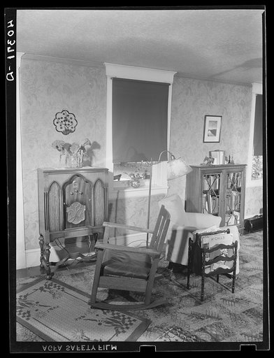 Lancaster County, Pennsylvania. A portion of the living room in the house of the farm of Enos Royer