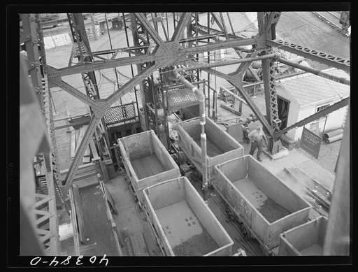 Shenandoah (vicinity), Pennsylvania. Cars waiting to go down the shafts at the Maple Hill mine