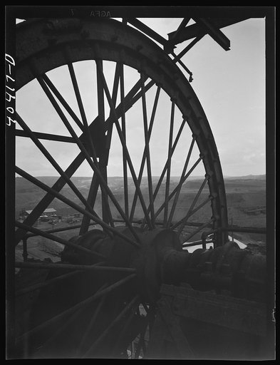Shenandoah, Pennsylvania. A wheel, over which the car cable runs, at the top of a shaft tower at the Maple Hill mine
