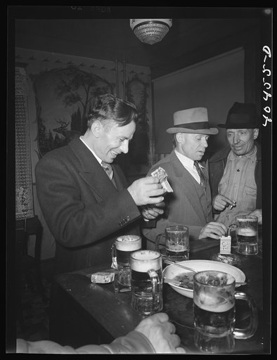Shenandoah, Pennsylvania. Filipek's barroom where men are having lunch