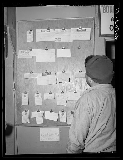 Bulletin of calls and messages for truckers at Capital truck drivers' comfort station. Bladensburg Road and New York Avenue on U.S. No. 1, Washington, D.C.
