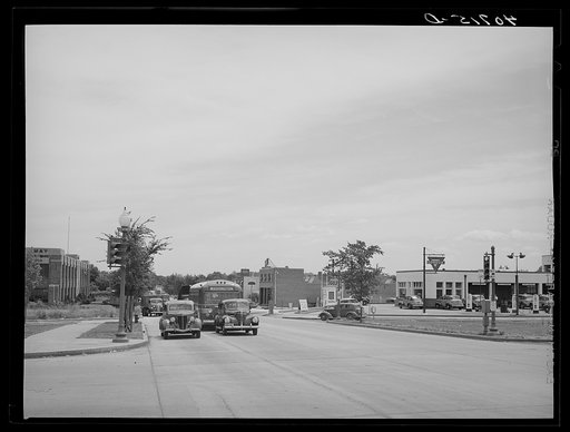 Traffic on New York Avenue, U.S. No. 1, leading into Washington, D.C.