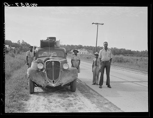 Group of Florida migrants on their way to Cranberry, New Jersey, to pick potatoes. Near Shawboro, North Carolina