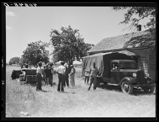 Florida migrants preparing to leave Old Trap, North Carolina