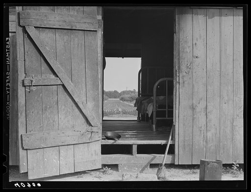 Housing for migratory agricultural workers at apple-producing farm near Bridgeville, Delaware