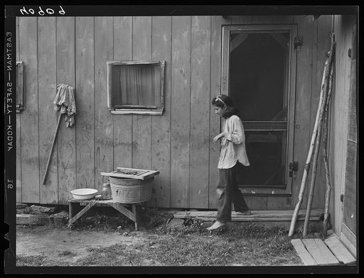 Housing for New Jersey migratory onion pickers. Near Cedarville, New Jersey